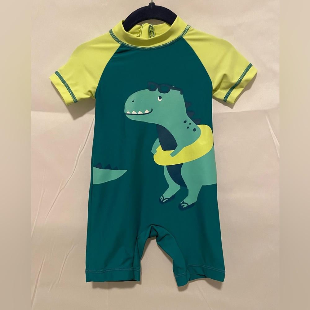 Carter’s Boy Swim One Piece Dash Guard 6M
